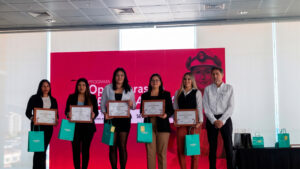 Más de 2.000 mujeres postularon al programa “Operadoras de Perforadoras”: 40 participantes fueron certificadas en Antofagasta